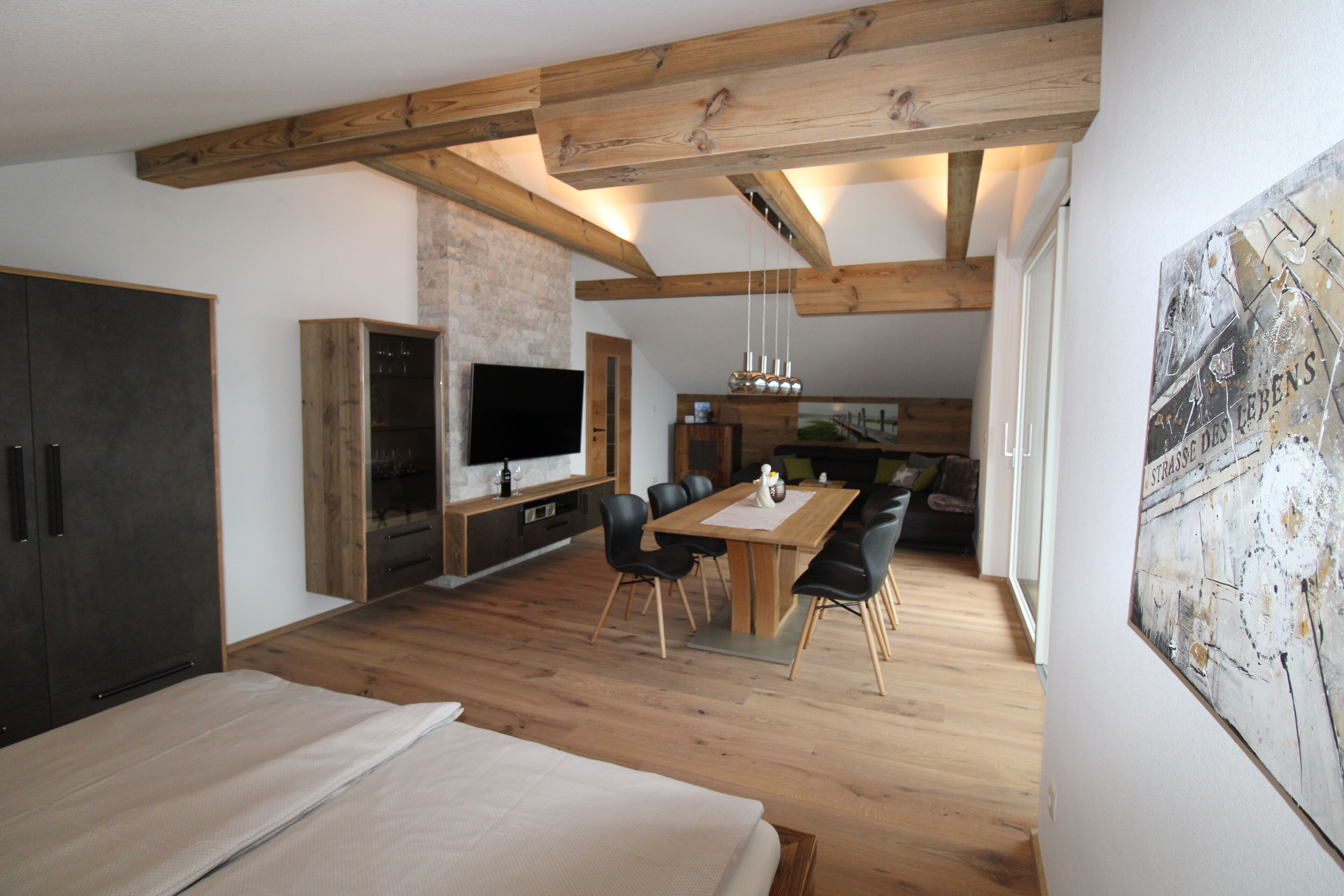 Appartement Luxe, 2 chambres, 2 salles de bains, vue montagne (Bergkristall) | Coin séjour | Télévision LED, lecteur de DVD, table de tennis de table, jouets