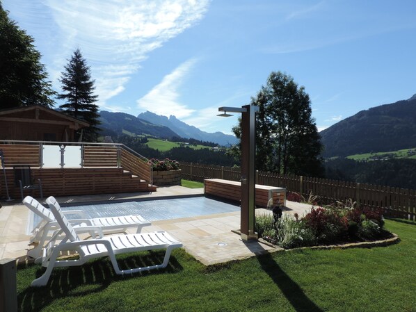 Outdoor pool, pool loungers