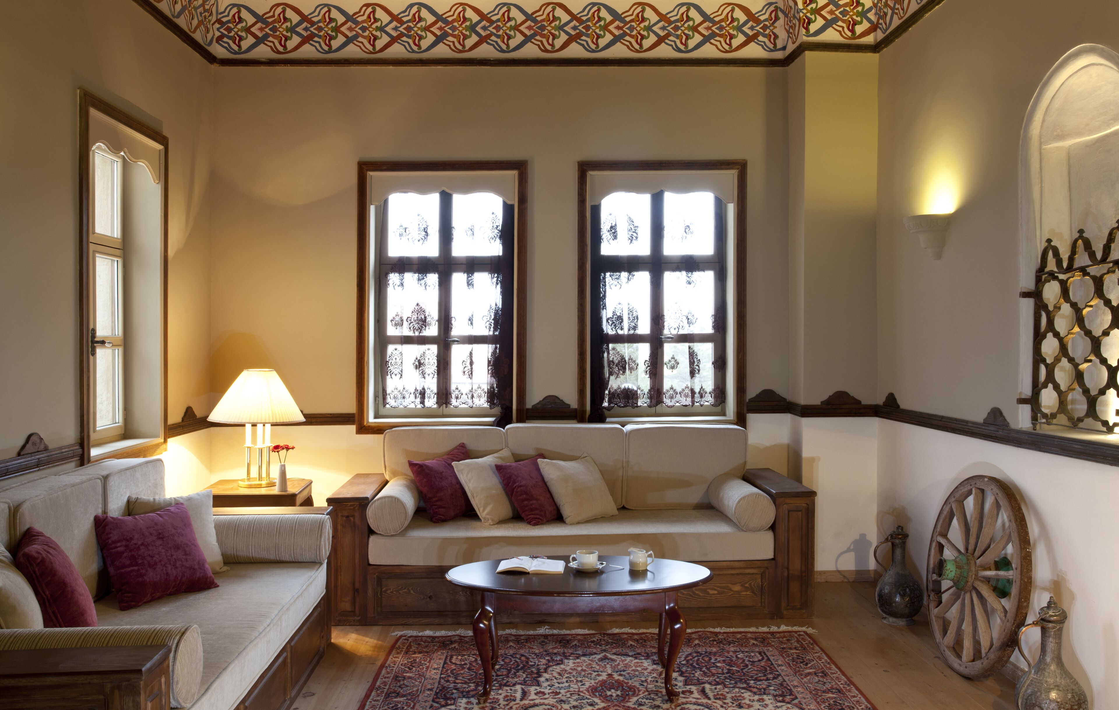 suite | living area | lcd tv