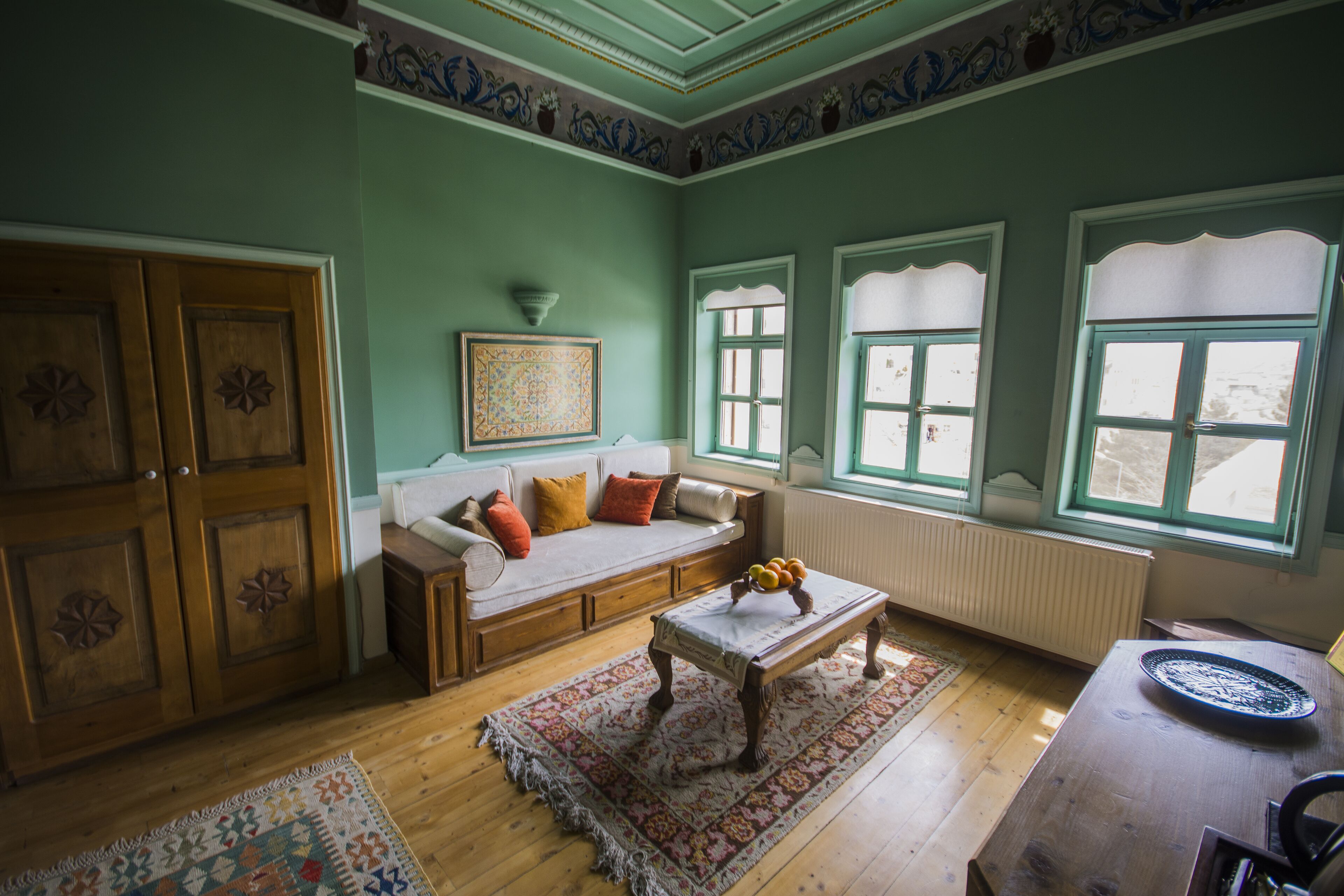 superior room | living area | lcd tv