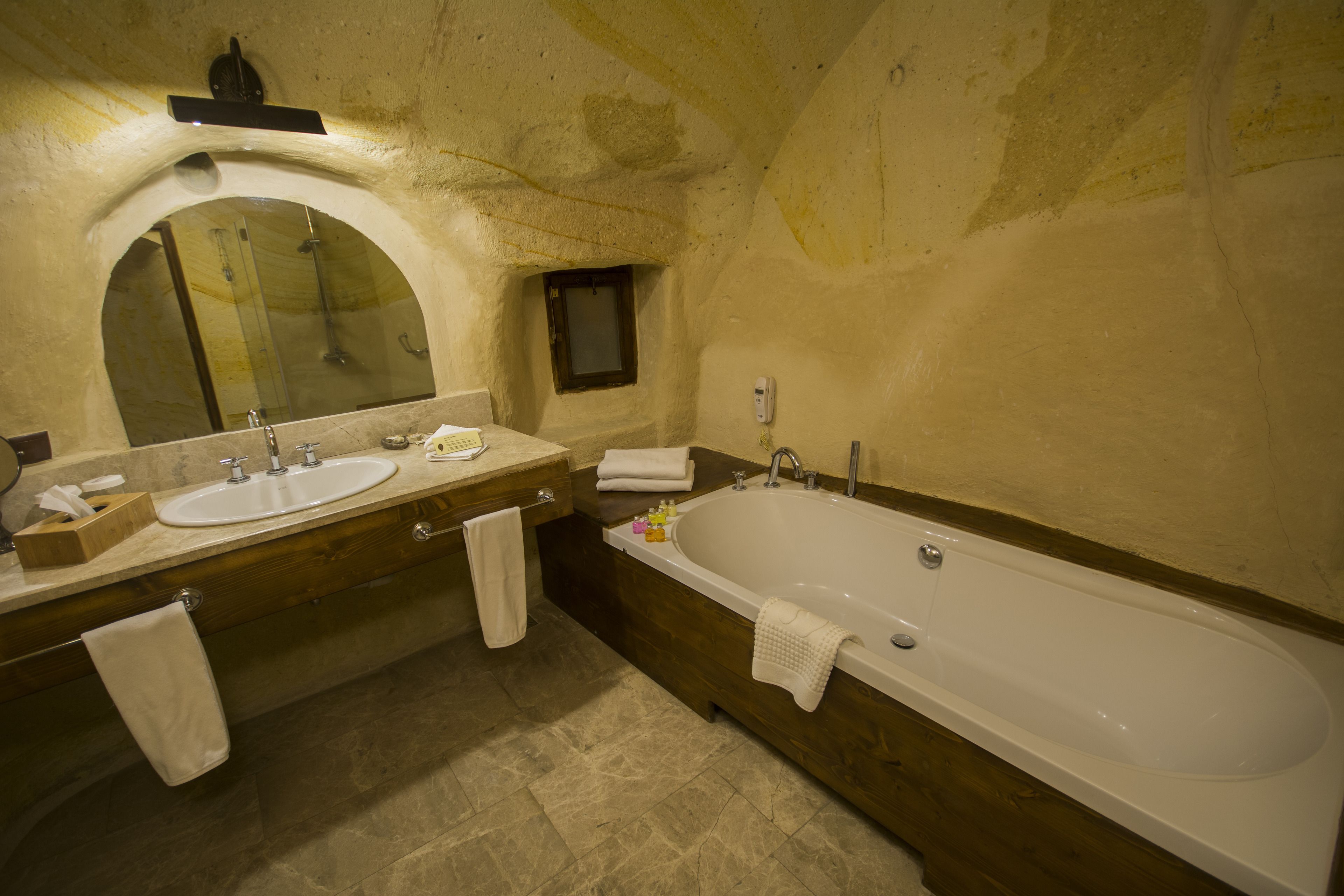 suite | bathroom | separate bathtub and shower, deep-soaking bathtub, free toiletries