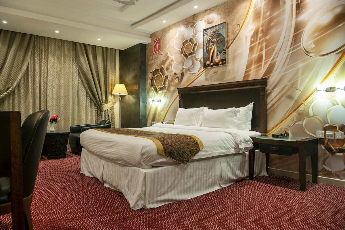 Basic Suite, Sea View | 1 bedroom, minibar, in-room safe, soundproofing