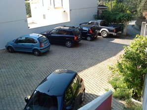 Free self parking