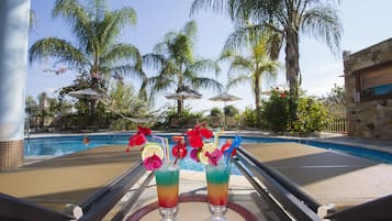 Bar vid poolen