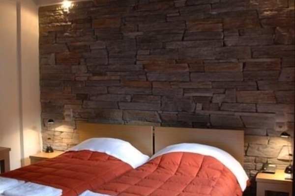 Deluxe Double Room, 2 Twin Beds, Non Smoking, Mountain View | In-room safe, desk, blackout drapes, soundproofing