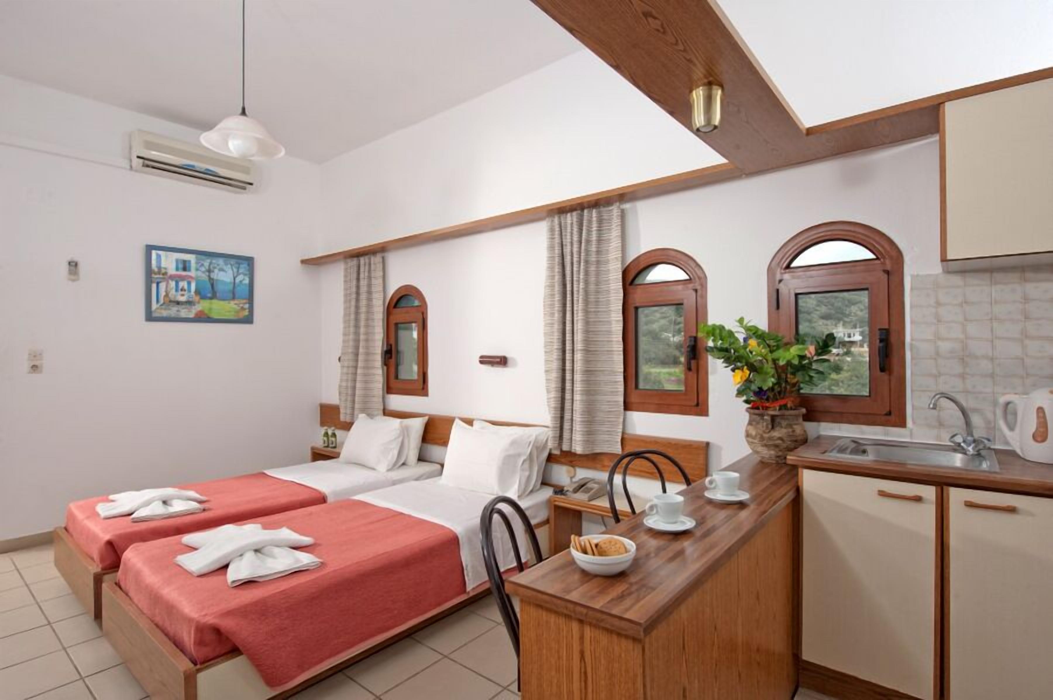 In-room safe, soundproofing, free WiFi