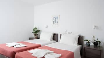 In-room safe, soundproofing, free WiFi