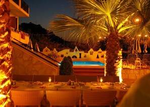 Outdoor pool, pool umbrellas