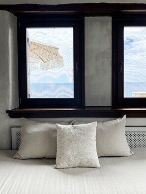 Family Suite, Sea View | Living area | TV - Agapitos Villas & Guesthouses (Zagora-Mouresi)