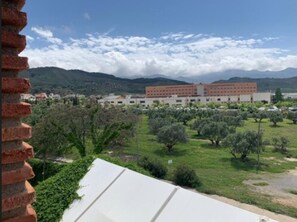 Family Room | Mountain view - Hotel Los Dólmenes (Antequera)