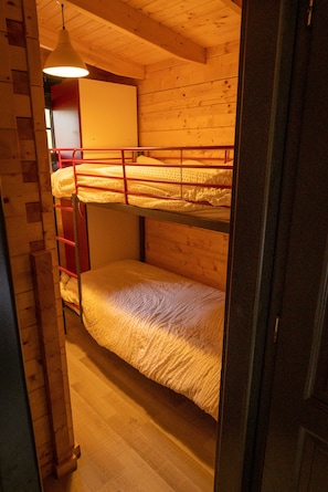 Cabin (Cabane Gretel)
