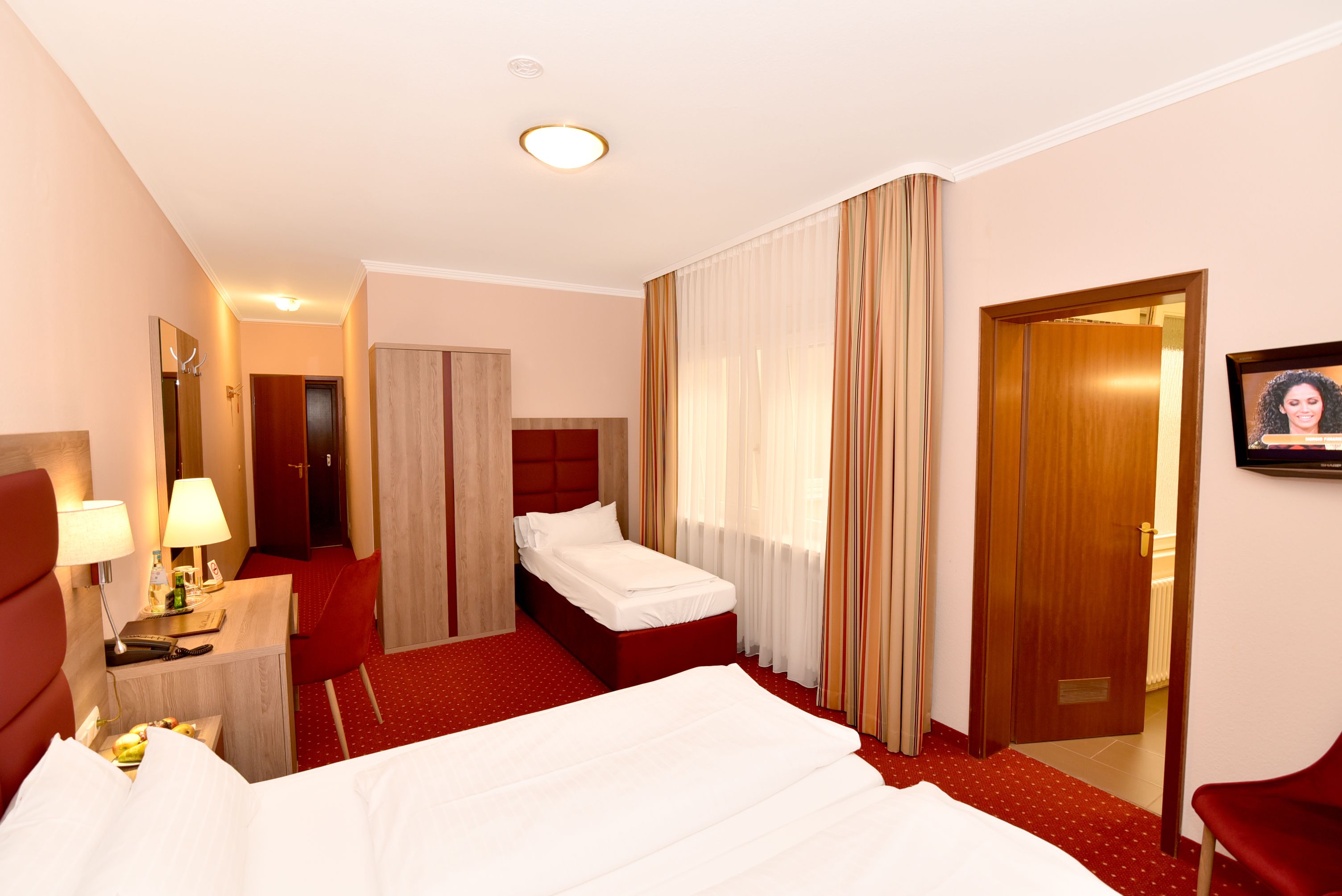 triple room | room amenity