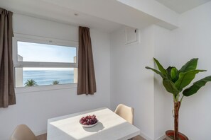 Standard Apartment 4/6 Sea View | In-room safe, blackout curtains, iron/ironing board - Apartamentos Venecia (Lloret de Mar)