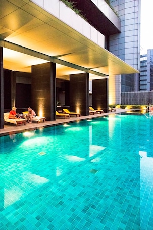 Outdoor pool, sun loungers