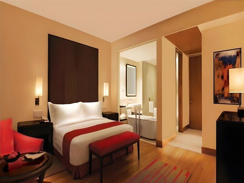 Premium bedding, pillowtop beds, minibar, in-room safe