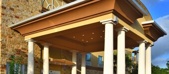 Holiday Inn Express & Suites Fredericksburg by IHG
