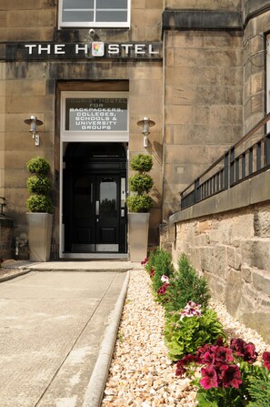 Exterior - The Hostel (Edinburgh)