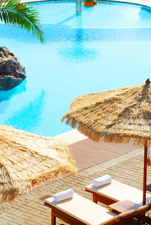 Indoor pool, 2 outdoor pools, pool umbrellas, pool loungers. Cactus Royal Resort & Spa