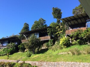 Fachada de la propiedad