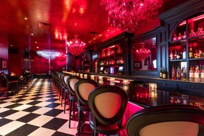 Serves lunch, dinner and happy hour - The Saint Hotel, New Orleans, French Quarter (New Orleans)