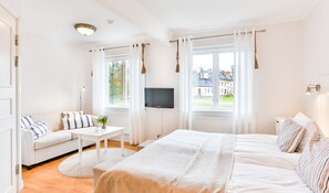Habitación Premium doble | Decoración individual, mobiliario individual, escritorio