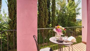 Kolmen hengen huone | Terassi/patio