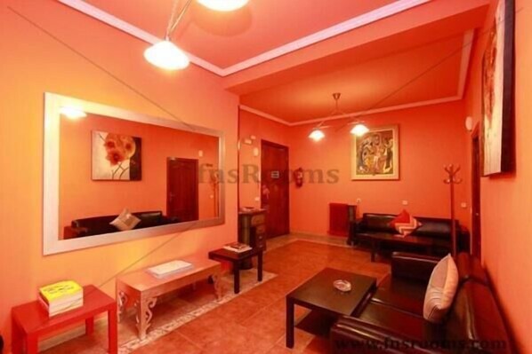 TV - Hostal Rico (Madrid)