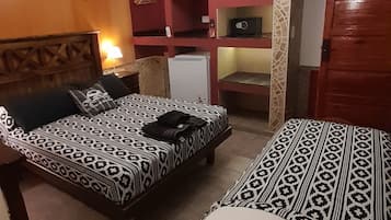 Phòng 3 Tiêu chuẩn | Bộ trải giường bằng vải cotton Ai Cập, két bảo mật tại phòng