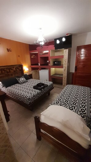 스탠다드 트리플룸 | 이집트산 면 시트, 객실 내 금고, 각각 다른 스타일의 인테리어, 각��각 다르게 가구 비치