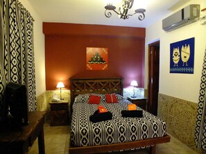 Dobbeltrom – standard | Sengetøy i egyptisk bomull, safe på rommet og individuelt dekorert