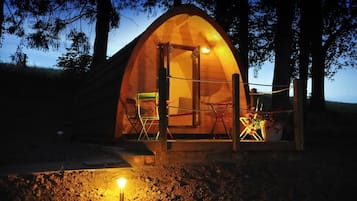 Cabin (Cabane Forestière) | Terrace/patio