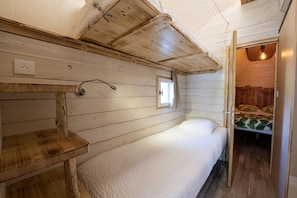 Cabaña (Rêve de Robinson) | 1 dormitorio y ropa de cama