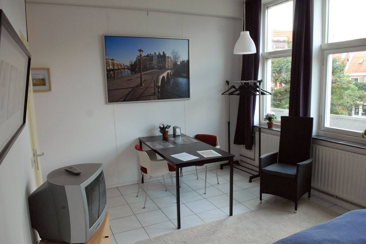 Studio, 1 lit double | Literie de qualité supérieure, couette en duvet d'oie