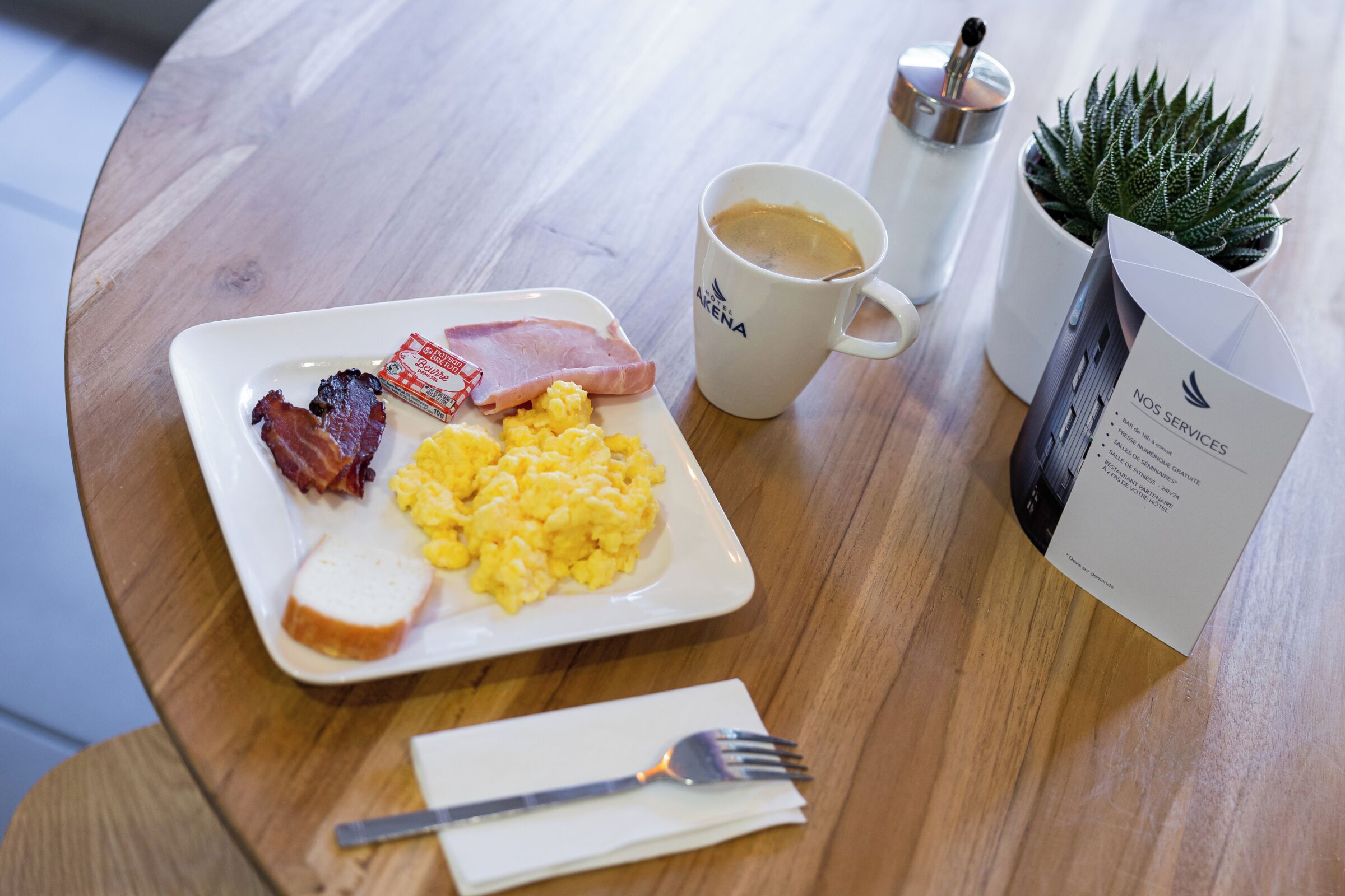 daily buffet breakfast (eur 13.90 per person)