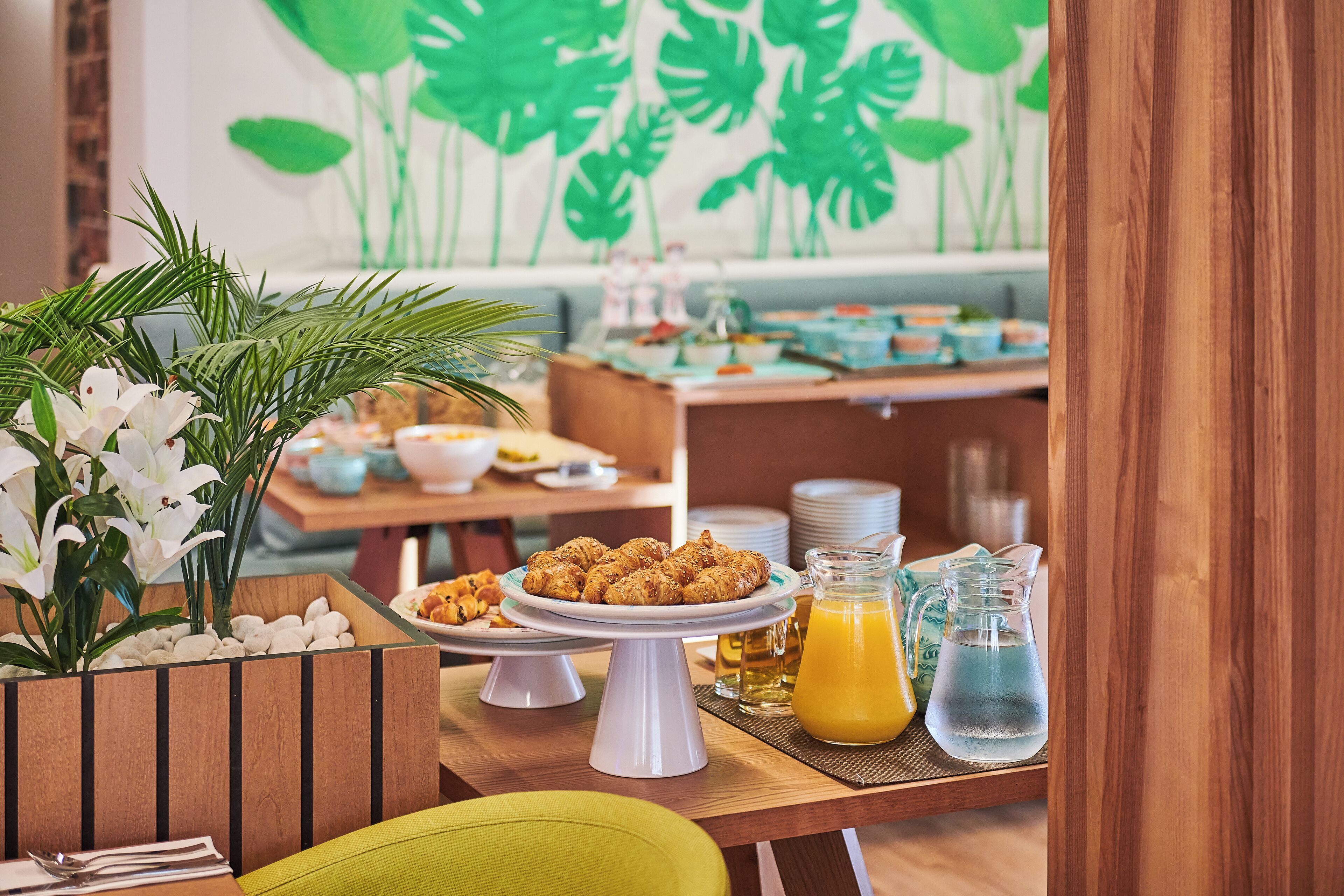 Petit déjeuner continental (10 EUR par personne)