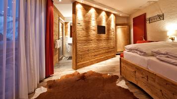Superior Double Room (Alpinstyle) | Premium bedding, pillow-top beds, in-room safe, desk