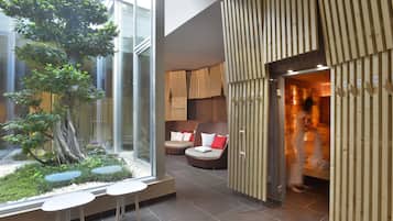 Couples treatment rooms, sauna, hot tub, hot springs, Turkish bath