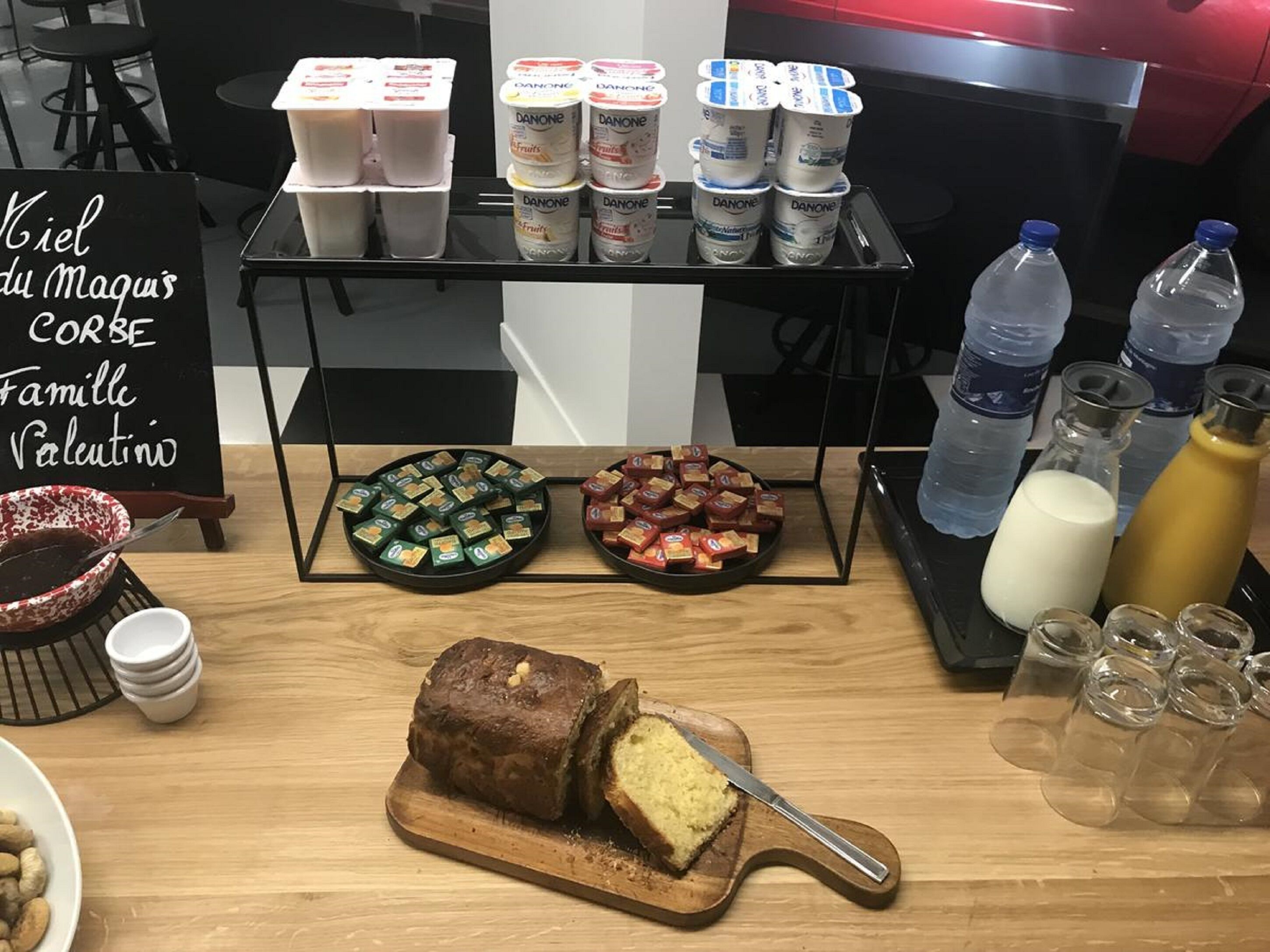 Photo - Kyriad direct Trappes