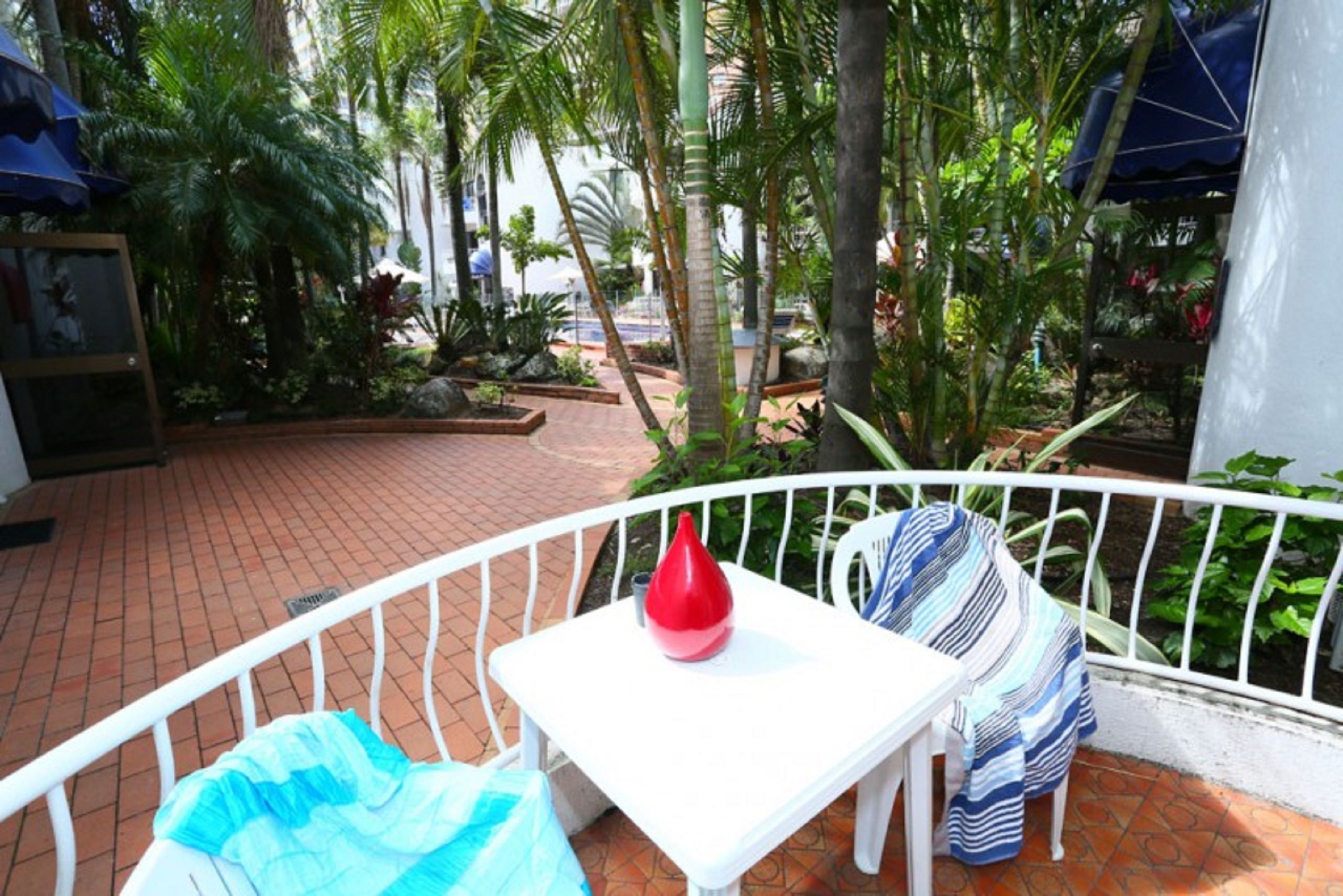 St Tropez Apartments — image 14