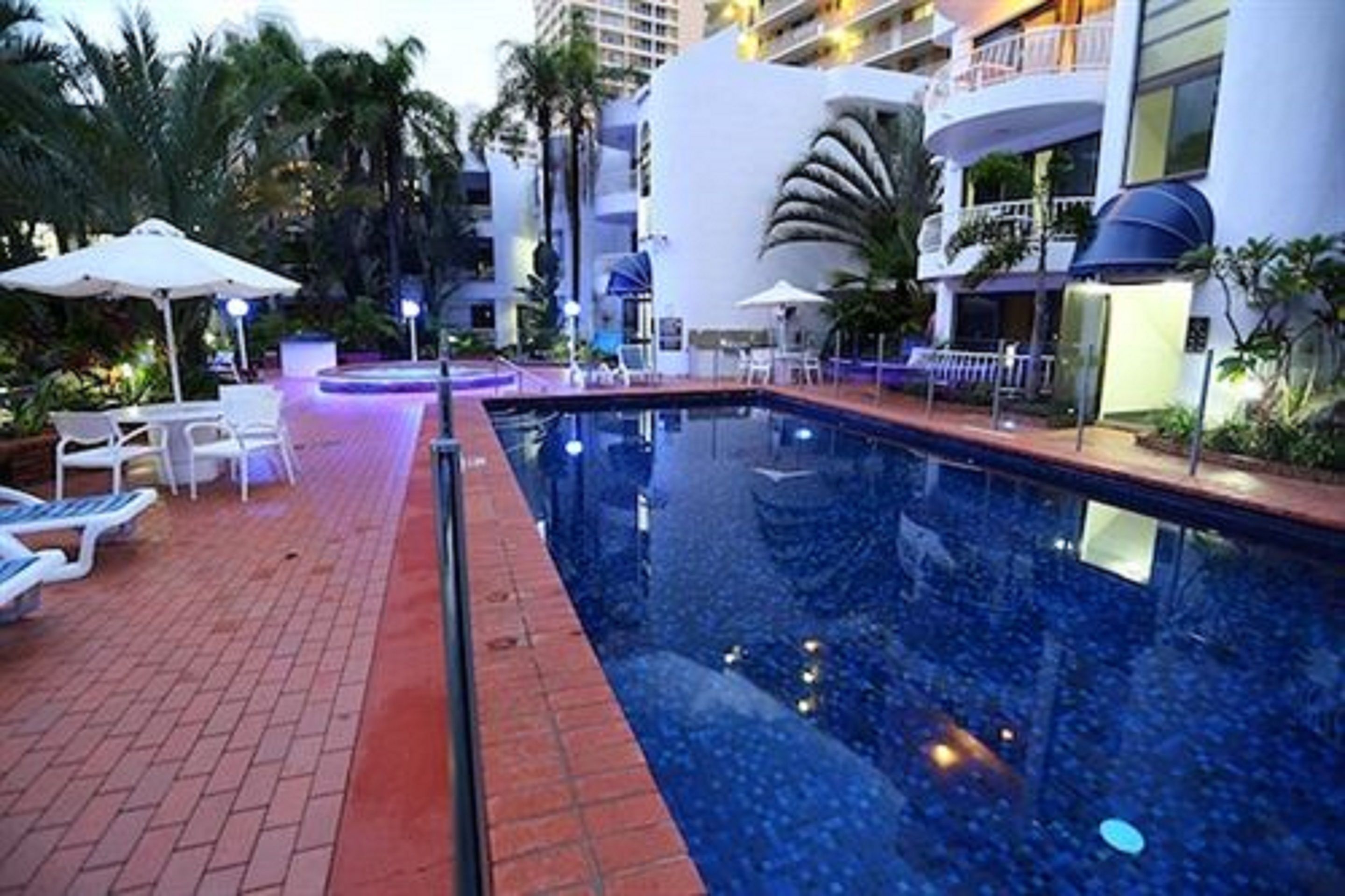 St Tropez Apartments — image 30