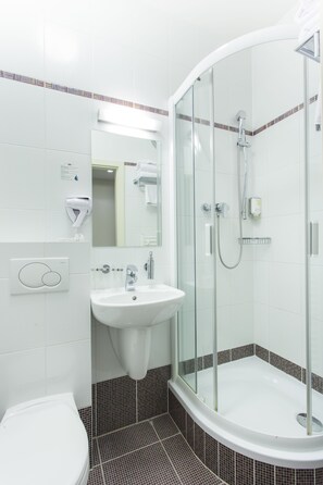 Free toiletries, hair dryer, towels - Hotel Voyage (Prague)