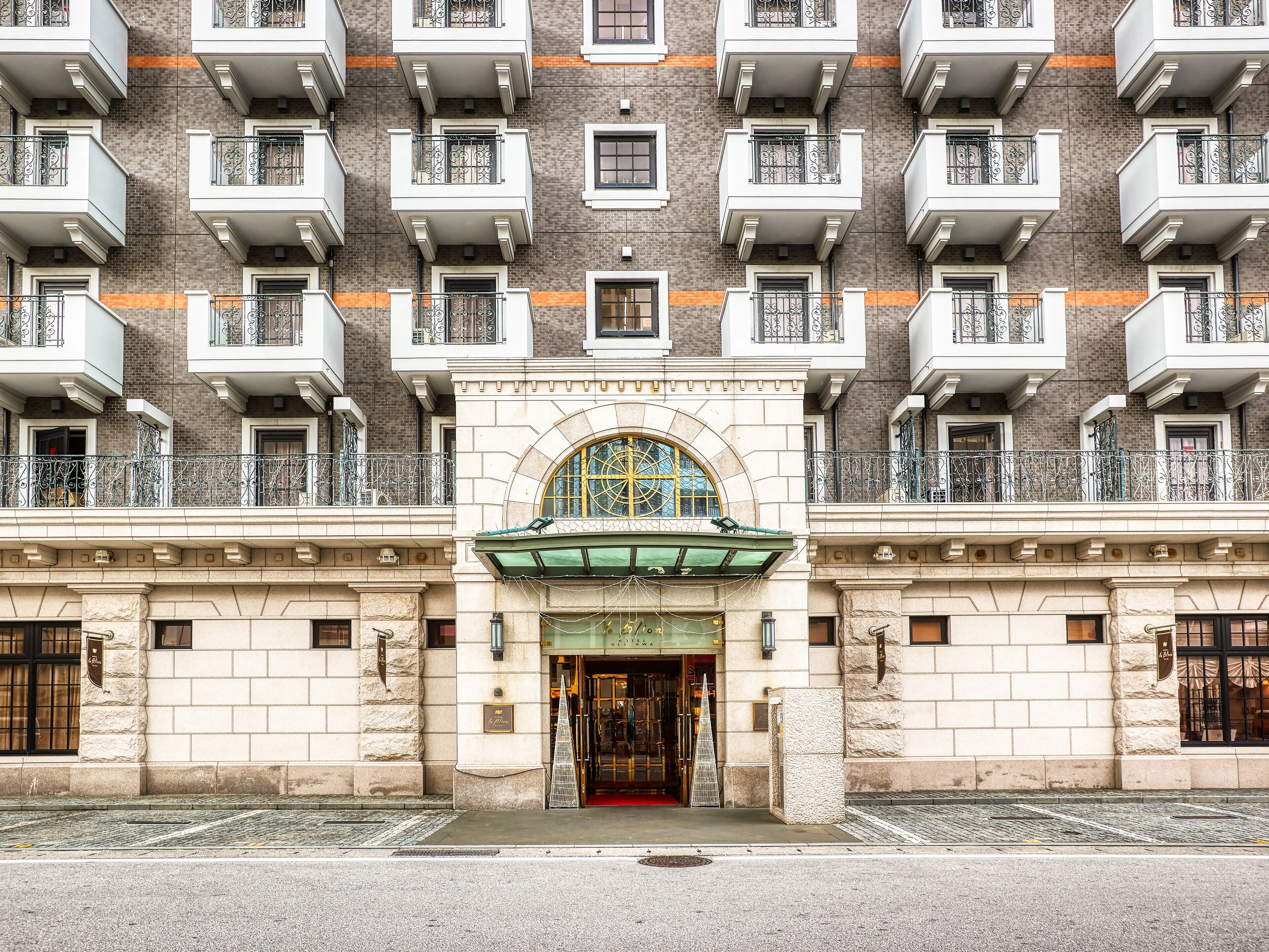 Fachada de la propiedad