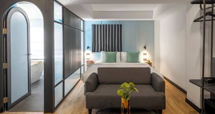 Myhotel CMYK Ratchada