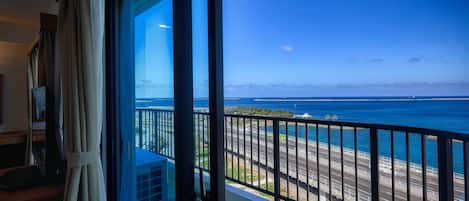 Down comforters, blackout drapes, iron/ironing board, free WiFi