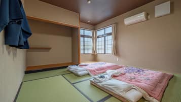Standard Room with Shared Bathroom, Non Smoking