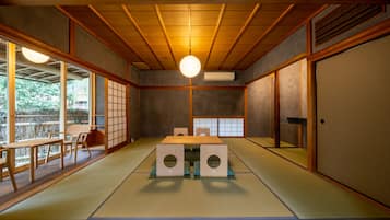 ์ค์ํธ, ๊ธ์ฐ (with Private Japanese Garden) | 1 ๊ฐ์ ์นจ์ค, ๋ฌด๋ฃ WiFi, ์นจ๋ ์ํธ