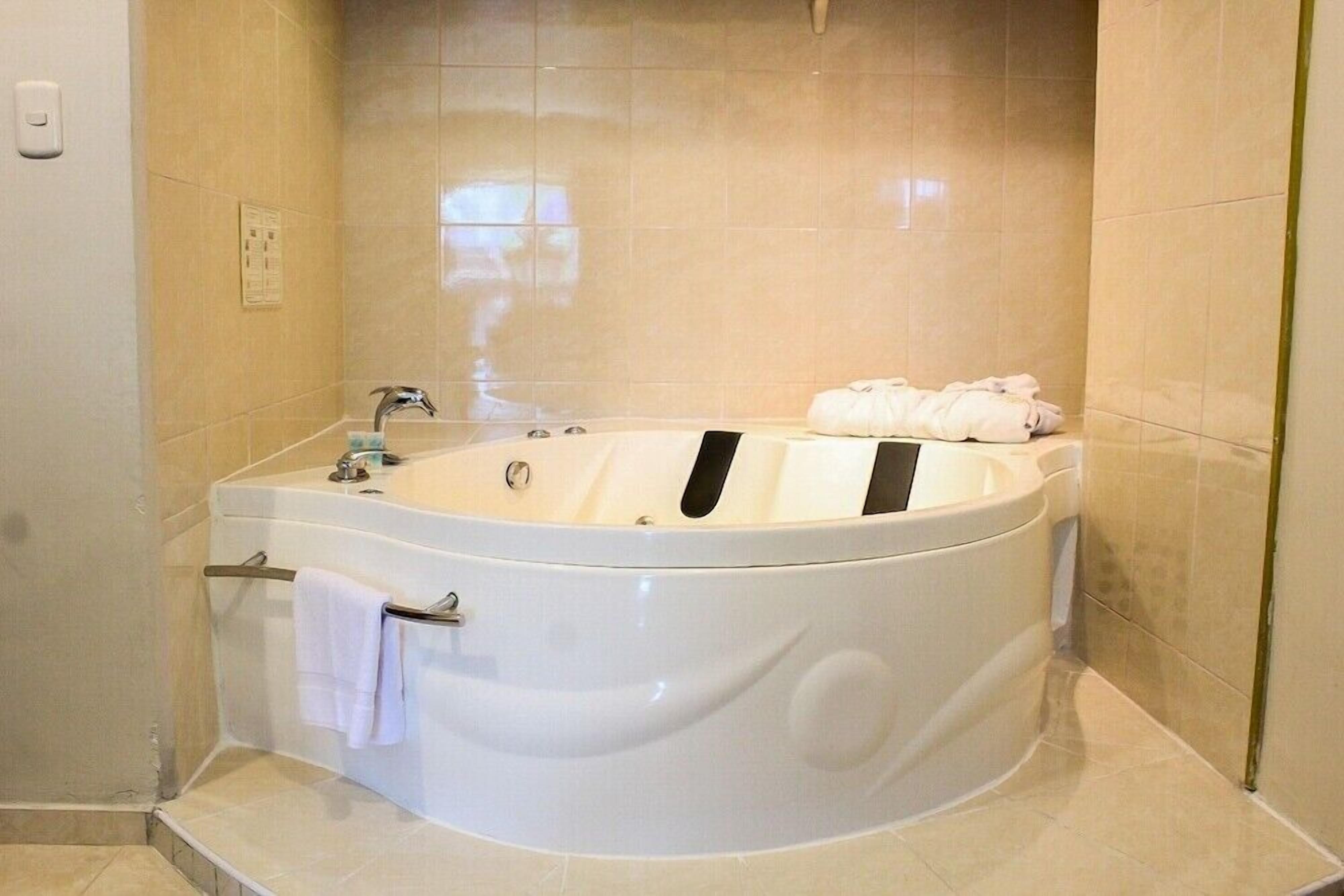 Photo - Epiqus Hotel