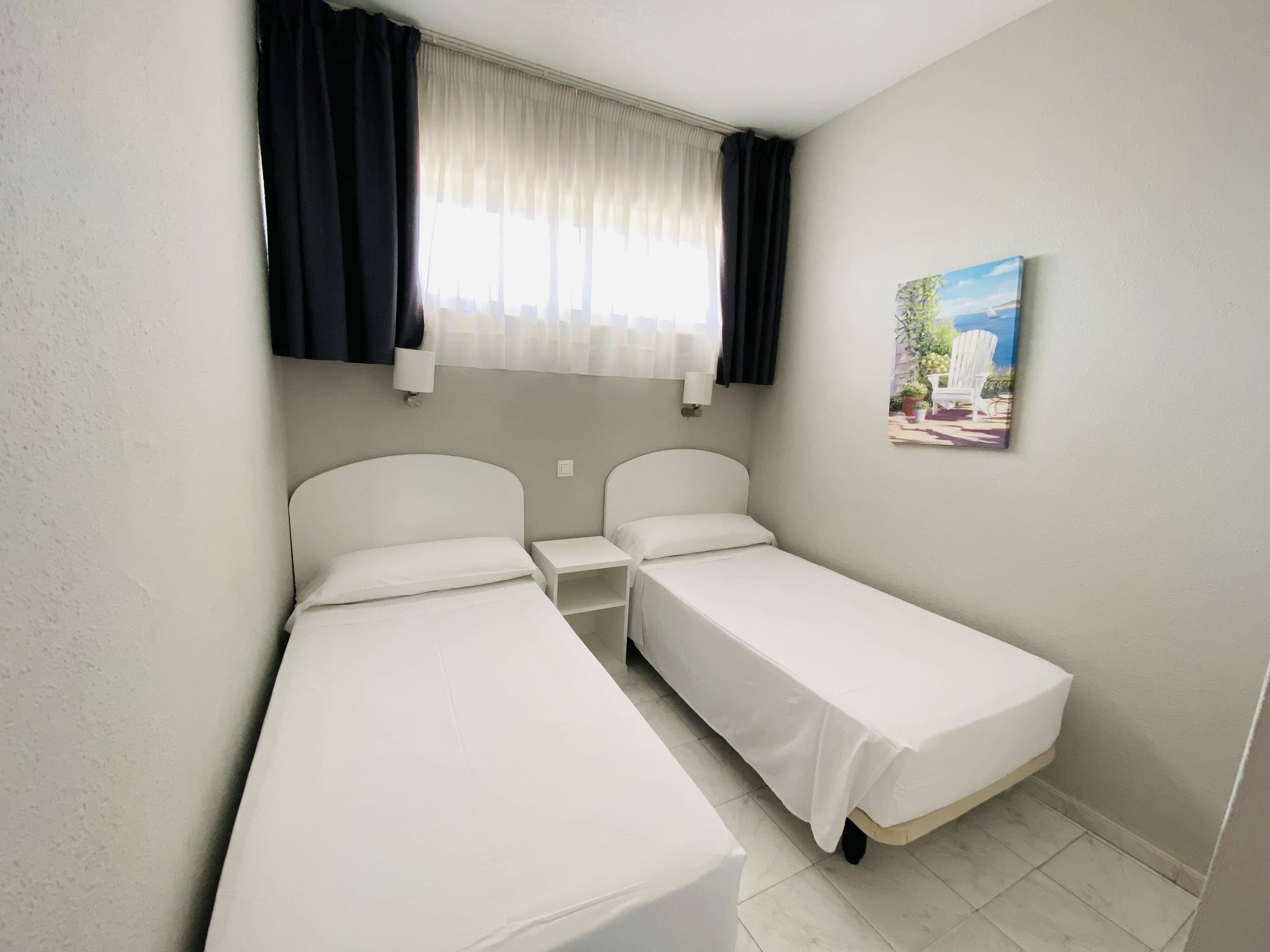 Minibar, WiFi (free), bed sheets