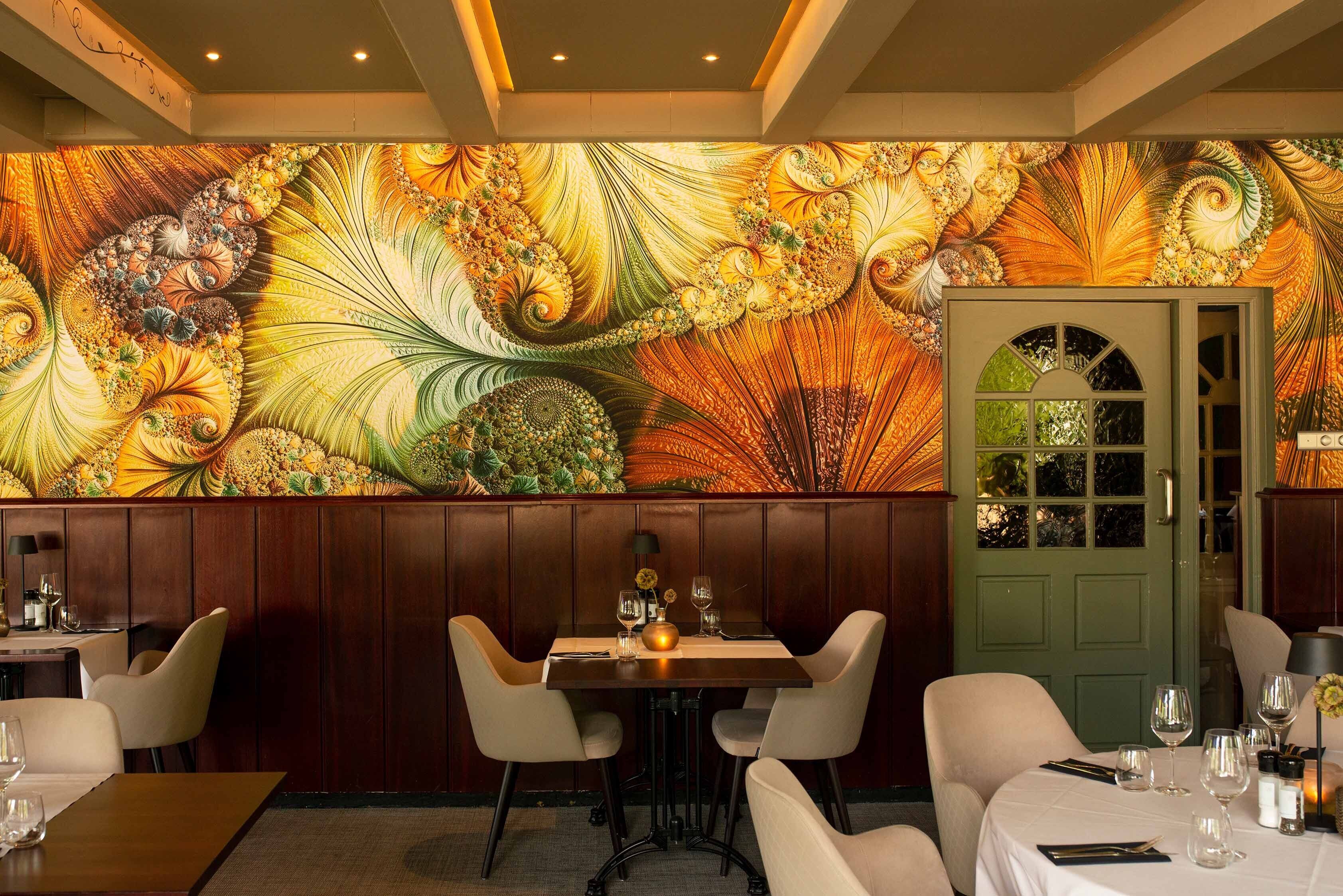 breakfast, lunch and dinner served