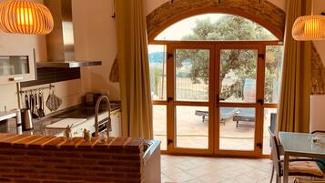 Design Studio Suite, 1 Bedroom, Terrace, Vineyard View | In-room dining